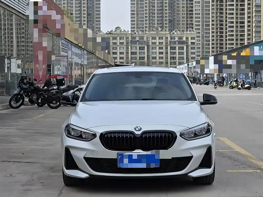 BMW 1 Series 2023