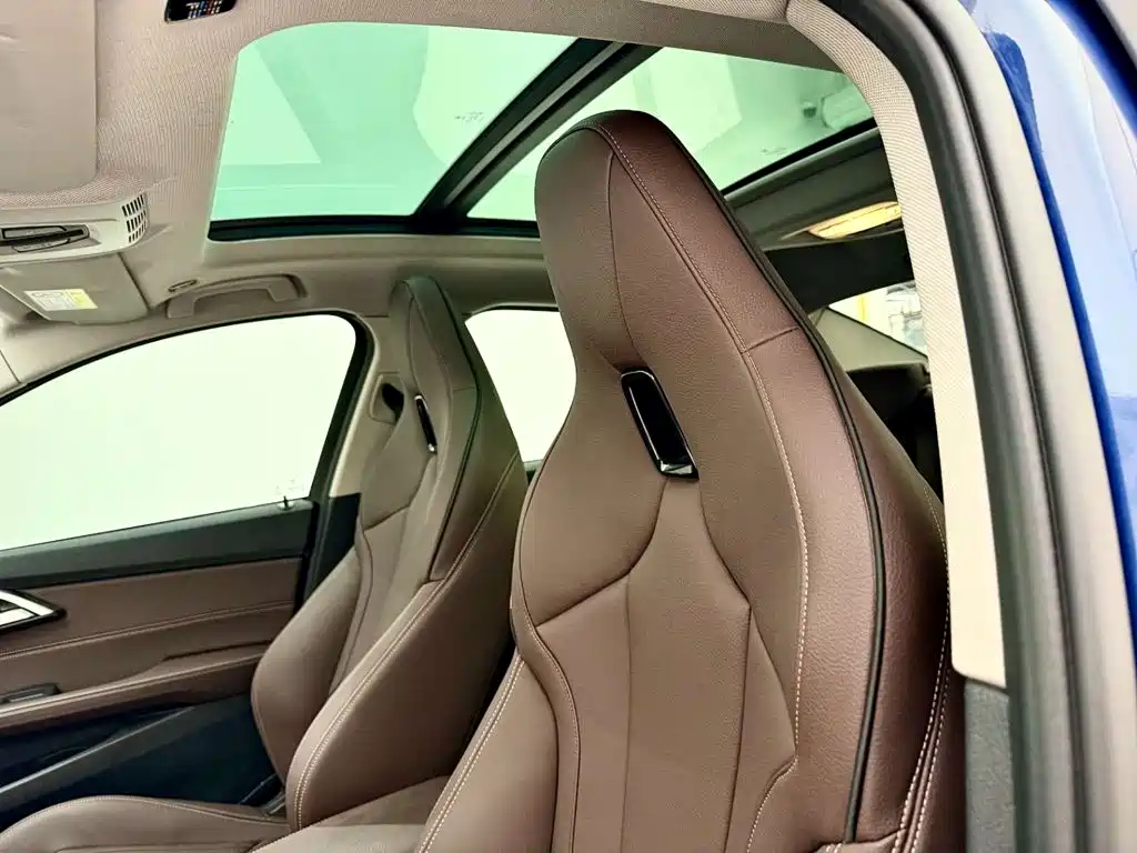 BMW 1 Series 2023 — фото 16