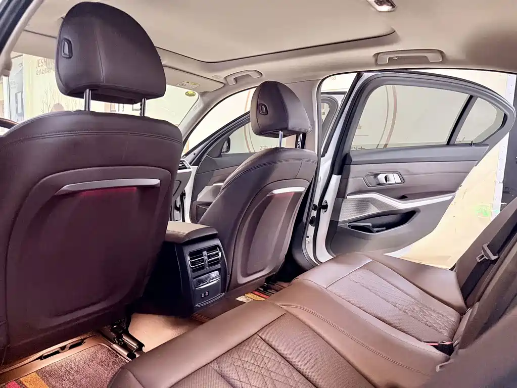 BMW i3 2024
