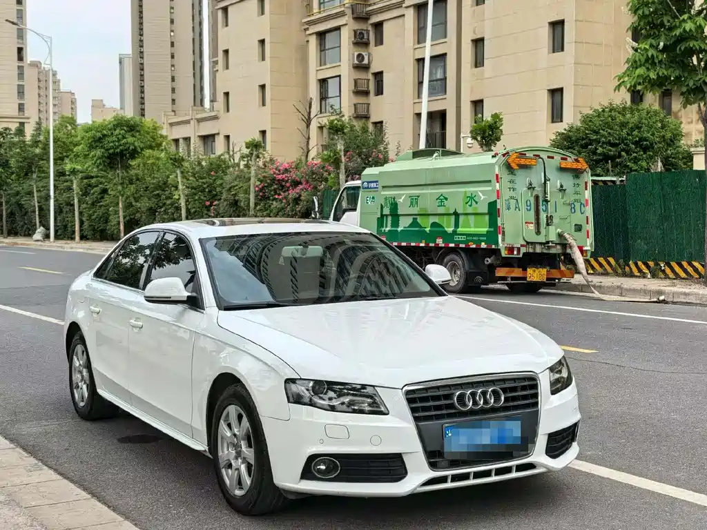 Audi A4L 2012