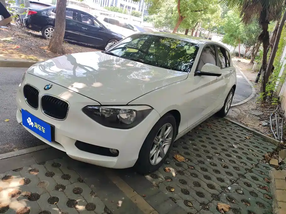 BMW 1 Series 2013 — фото 1