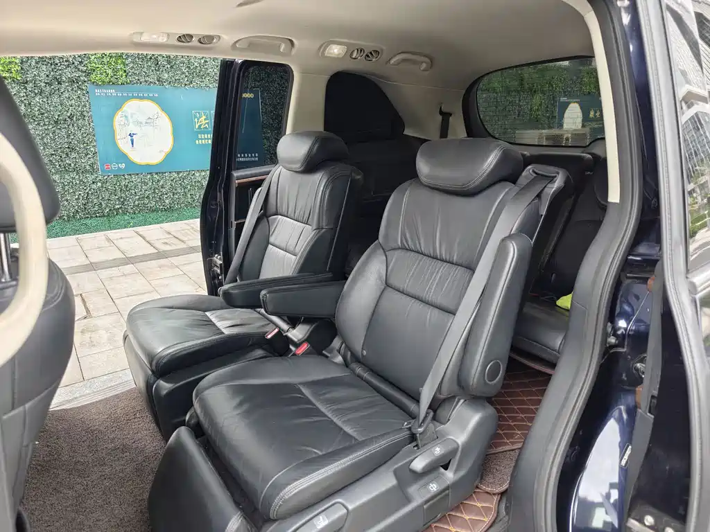 Honda Odyssey 2016 — фото 13