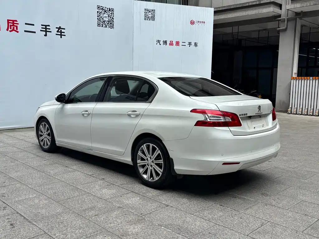 Peugeot 408 2015 — фото 12
