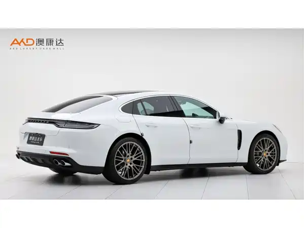 Porsche Panamera 2024