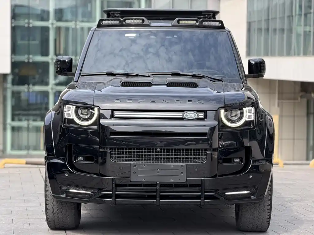 Land Rover Defender 2023 — фото 3