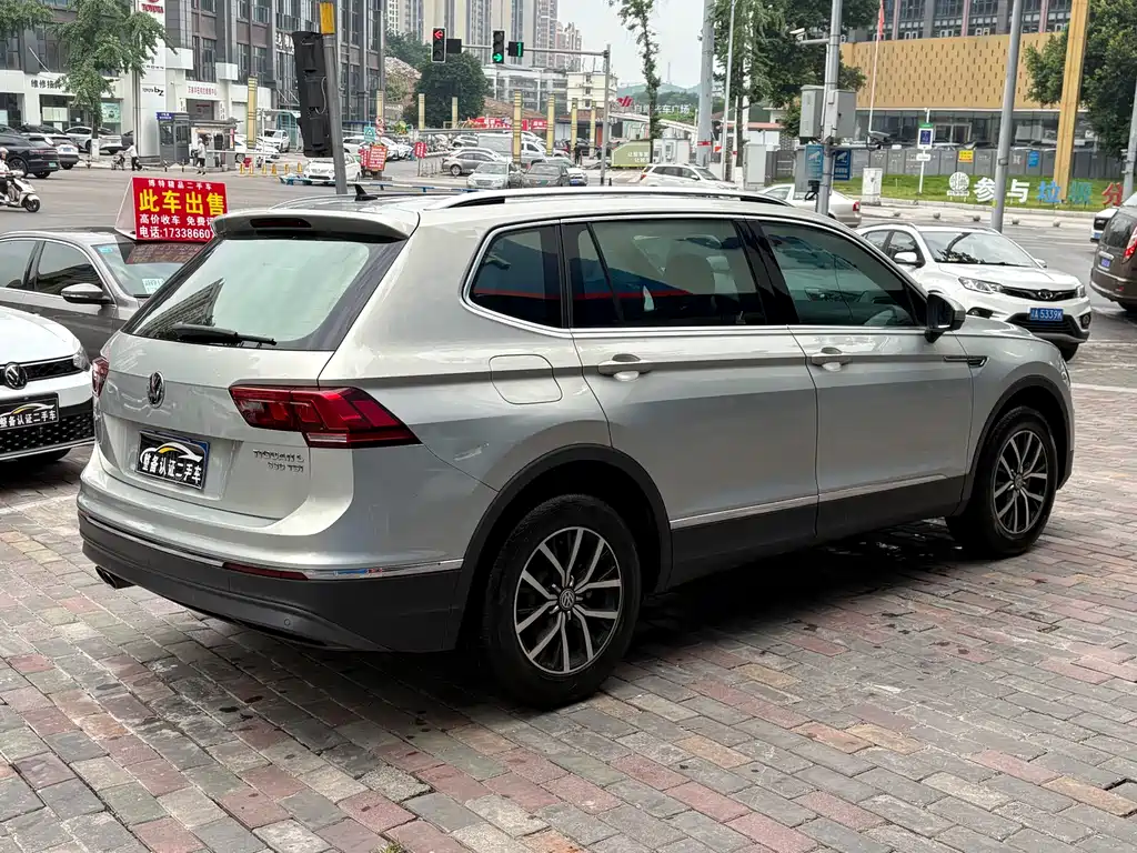 Volkswagen Tiguan L 2017 — фото 6
