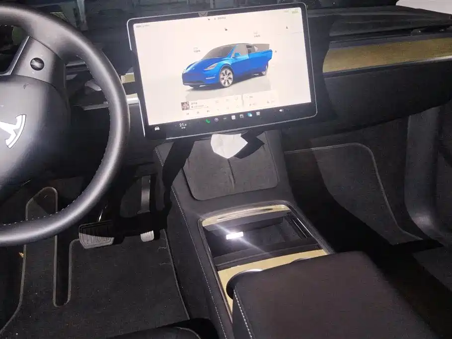 Tesla Model Y 2023 — фото 16