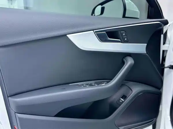 Audi A4L 2023