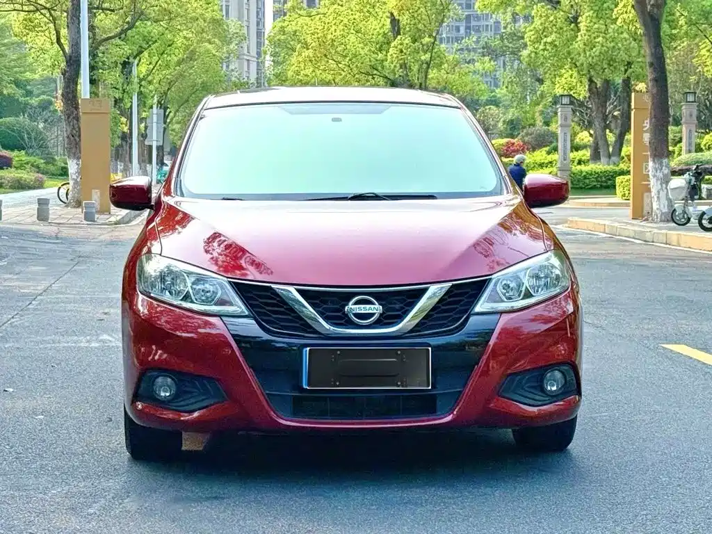 Nissan Tiida 2018 — фото 7