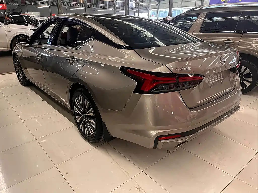 Nissan Teana 2023 — фото 12