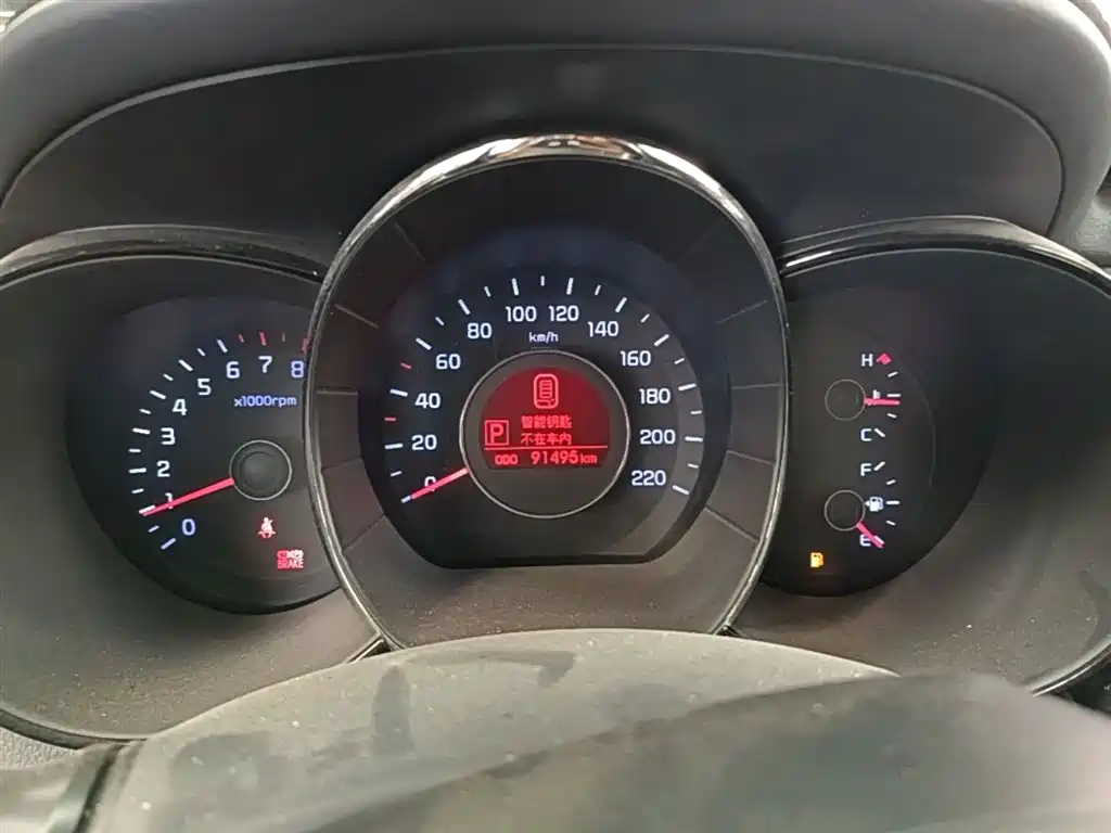 Kia K2 2014 — фото 12