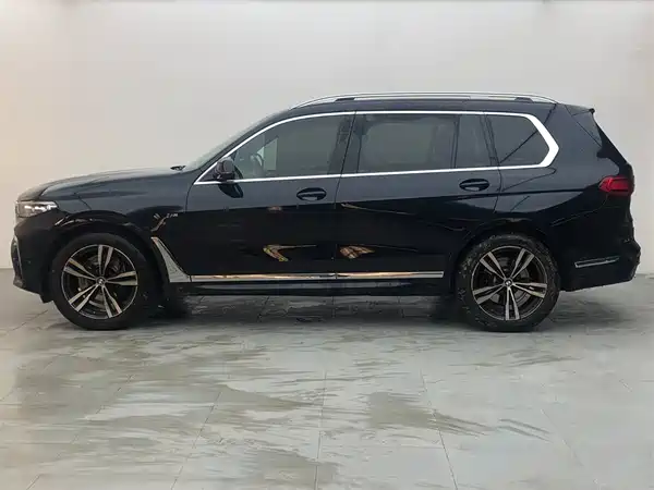 BMW X7 2021