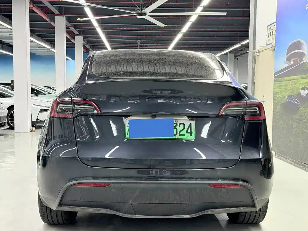 Tesla Model Y 2024 — фото 7
