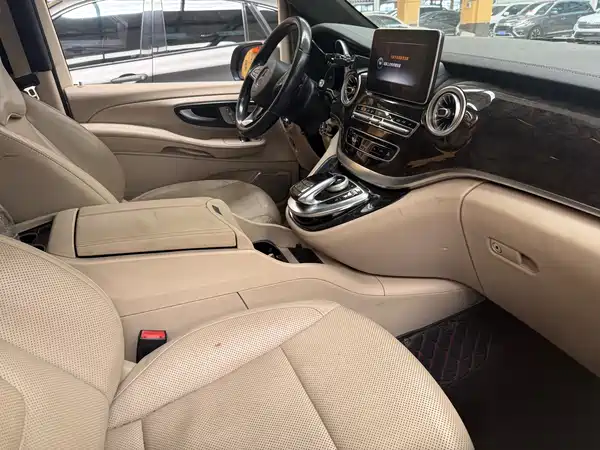 Mercedes-Benz V-Class 2016