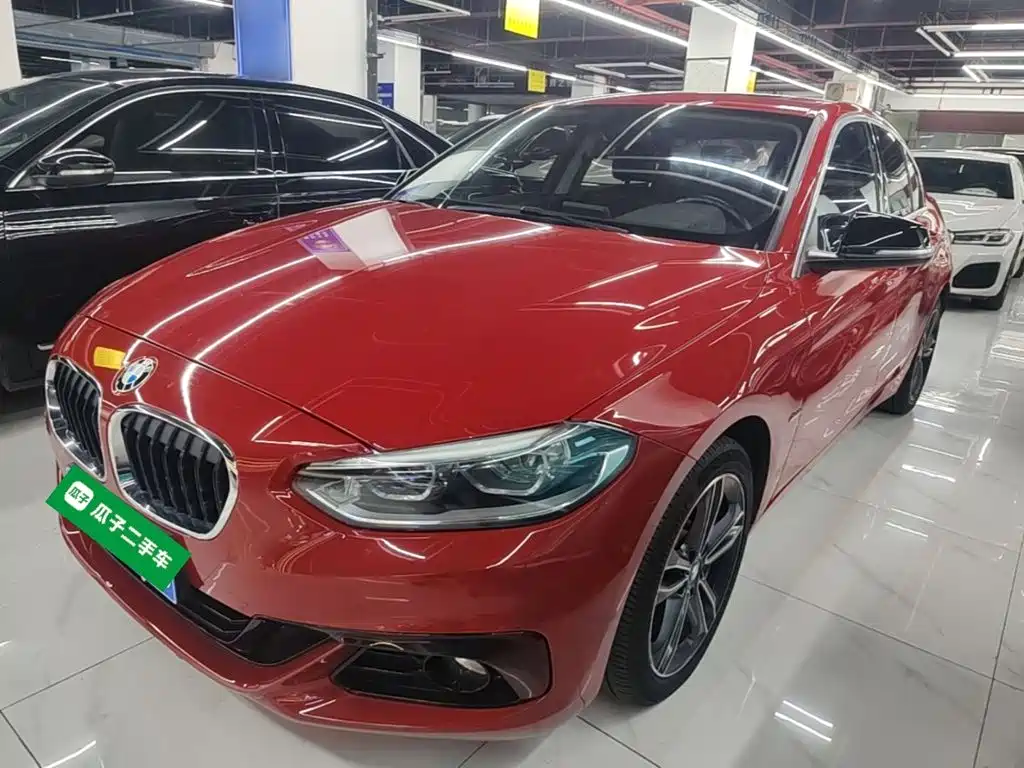 BMW 1 Series 2018 — фото 1