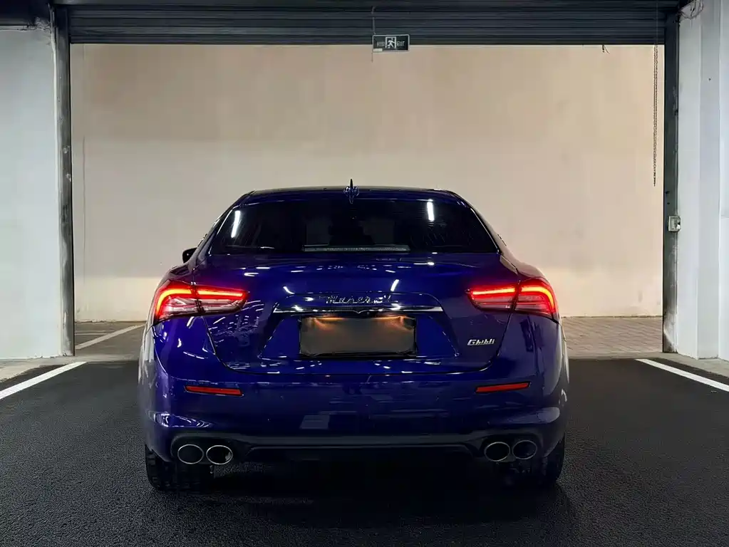 Maserati Ghibli 2021 — фото 9