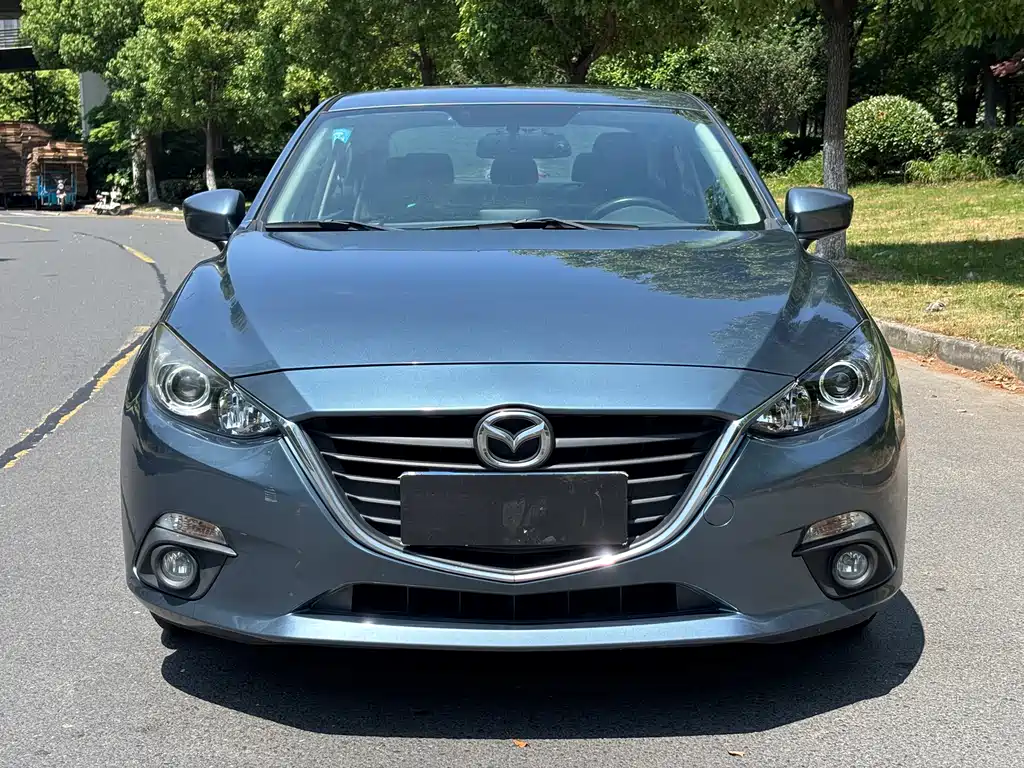 Mazda 3 Axela 2016