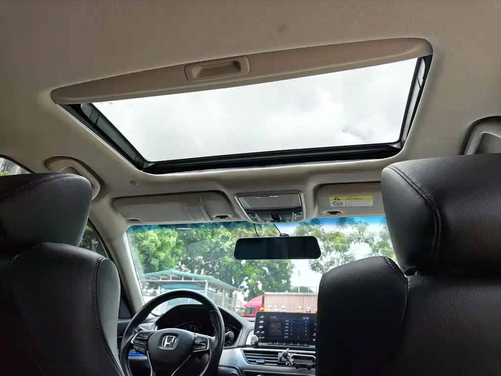 Honda Accord 2020 — фото 19