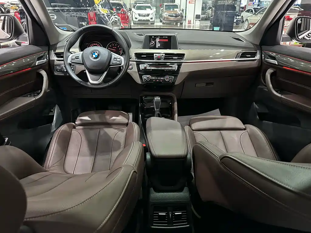 BMW X1 2017 — фото 9