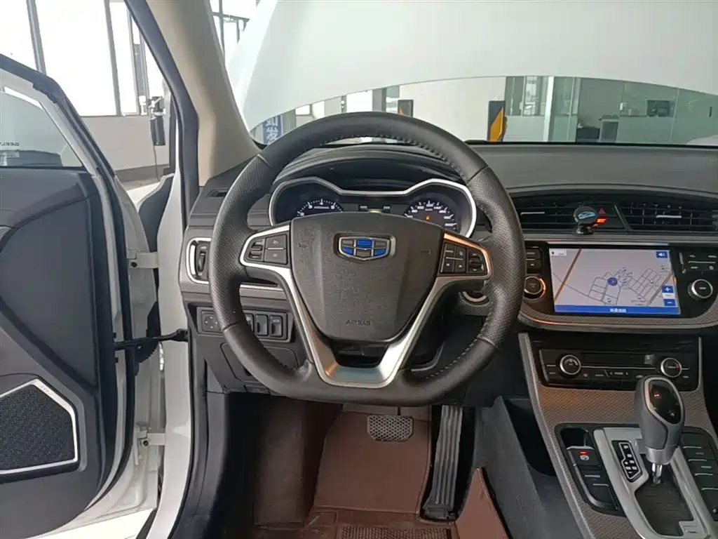 Geely Emgrand GS 2018 — фото 10