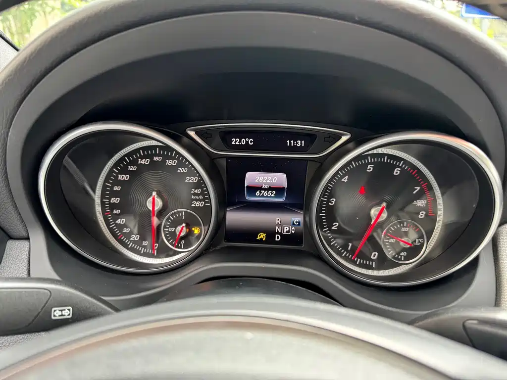 Mercedes-Benz CLA 2017 — фото 31
