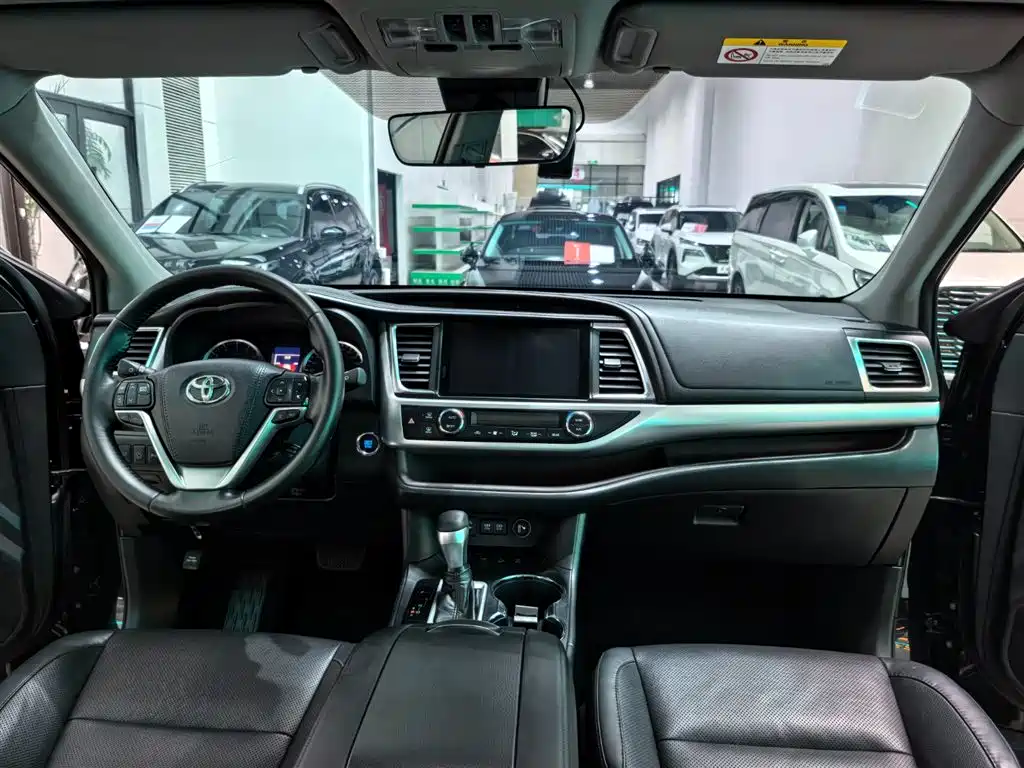 Toyota Highlander 2020 — фото 9