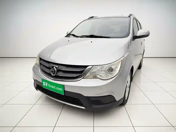 Baojun 730 2015