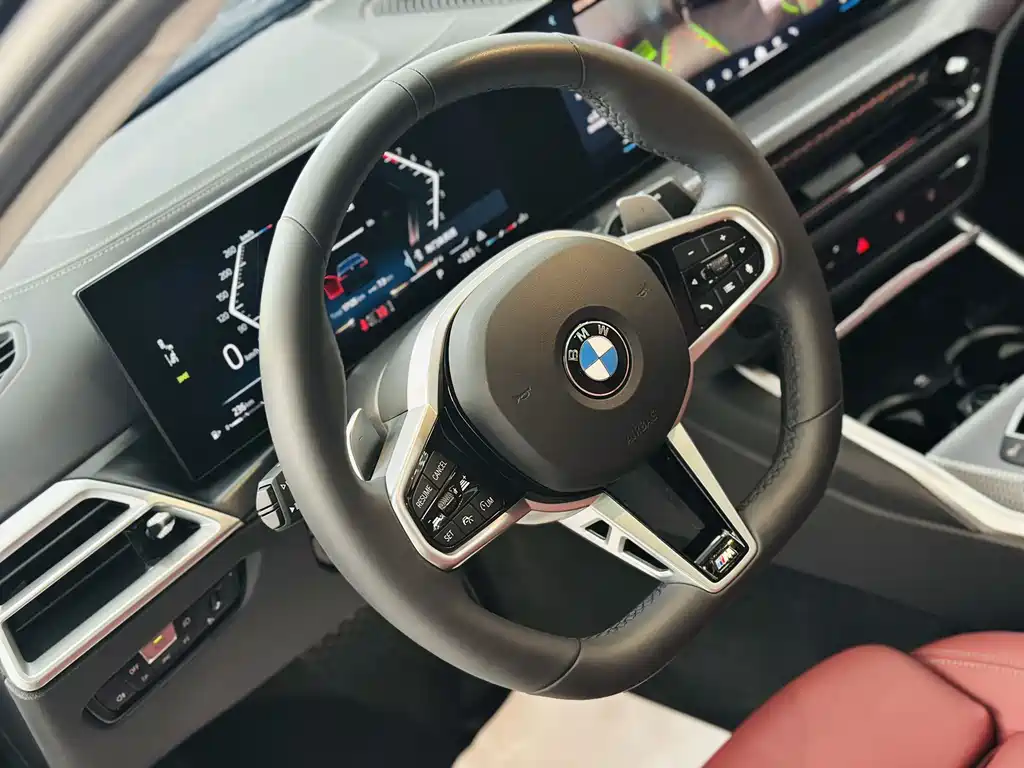 BMW 3 Series 2025 — фото 14