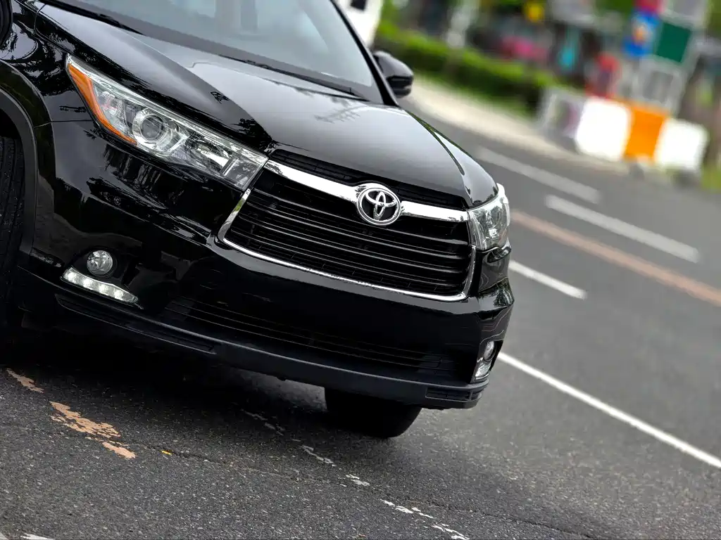 Toyota Highlander 2015 — фото 8