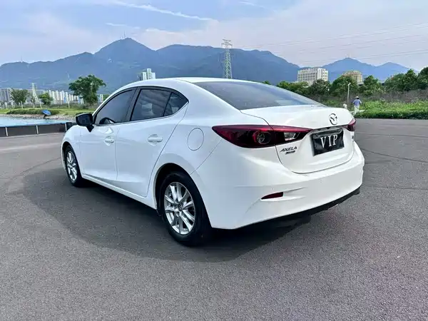 Mazda 3 Axela 2017