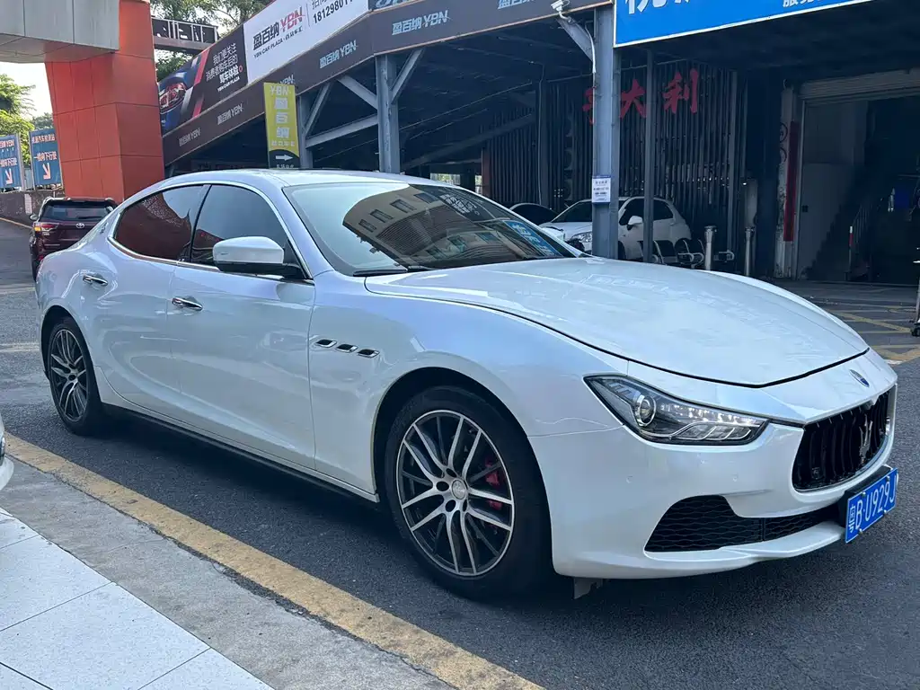 Maserati Ghibli 2017 — фото 3