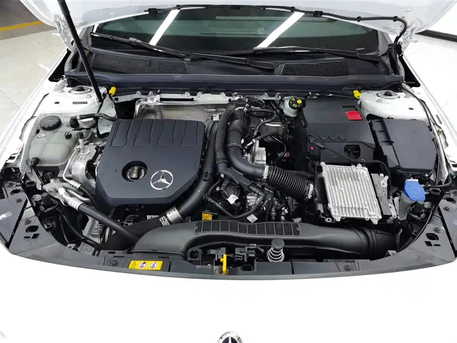 Mercedes-Benz A-Class 2024 — фото 10