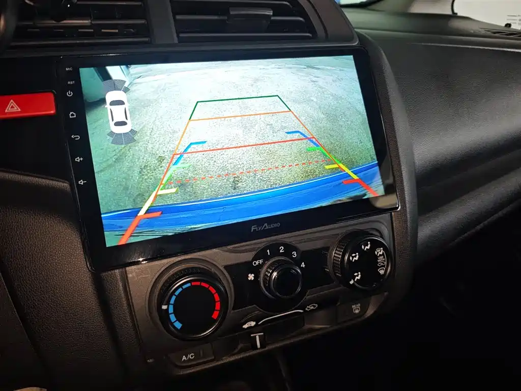 Honda Fit 2016 — фото 11