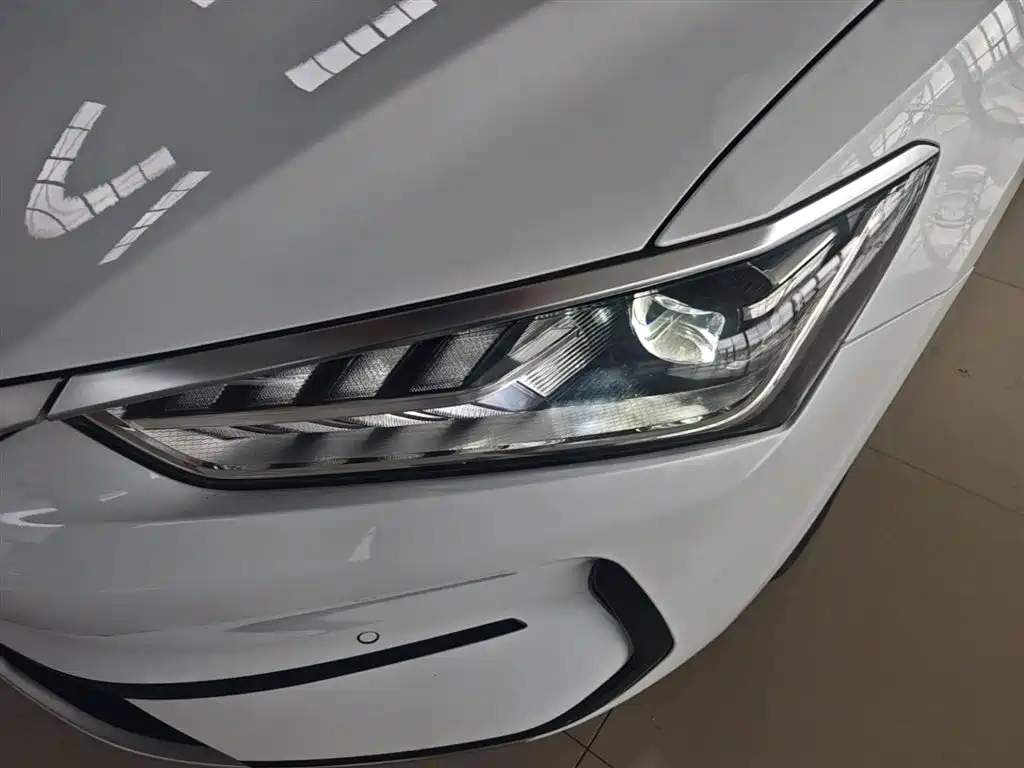BYD Qin PLUS 2022 — фото 18