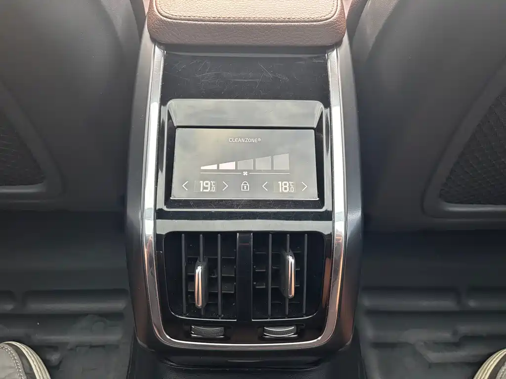 Volvo S90 2020 — фото 16