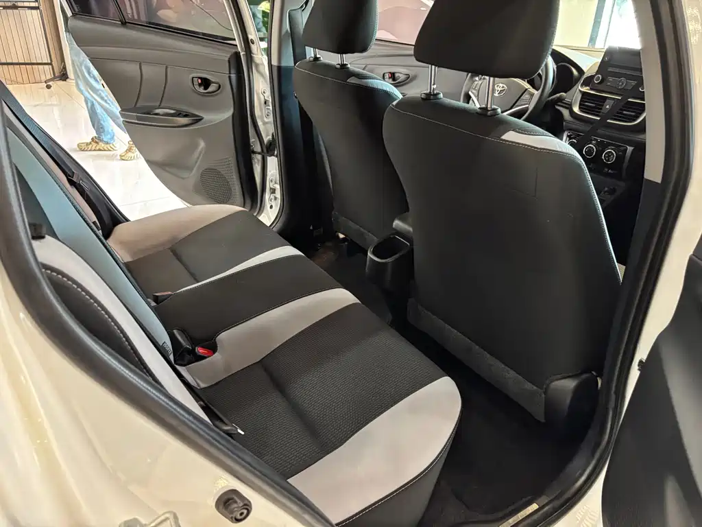 Toyota Yaris L 2022 — фото 14
