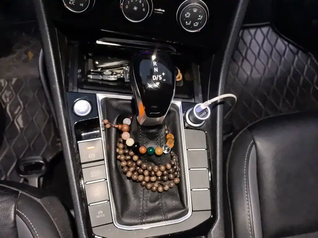 Volkswagen Sagitar 2021
