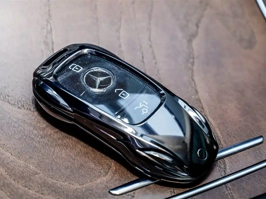 Mercedes-Benz E-Class 2021 — фото 18