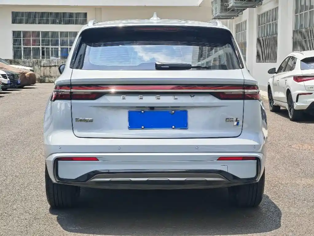 Geely Xingyue L 2022 — фото 13