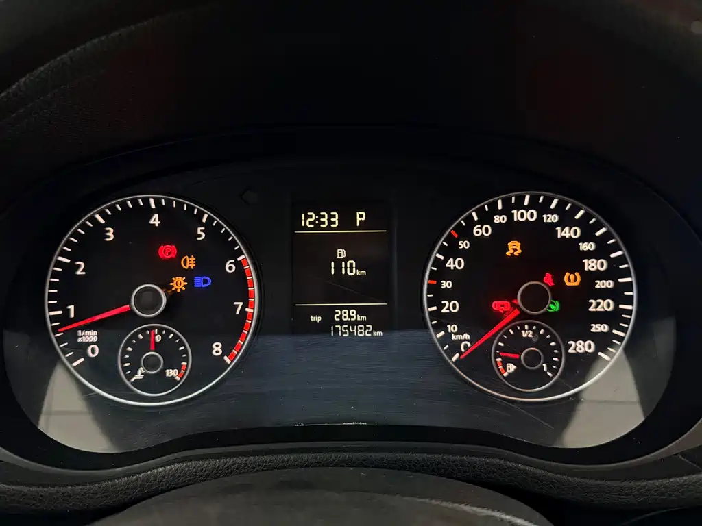 Volkswagen Passat 2015 — фото 20