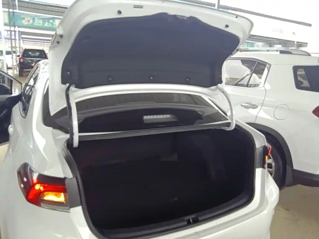 Toyota Corolla 2022 — фото 19