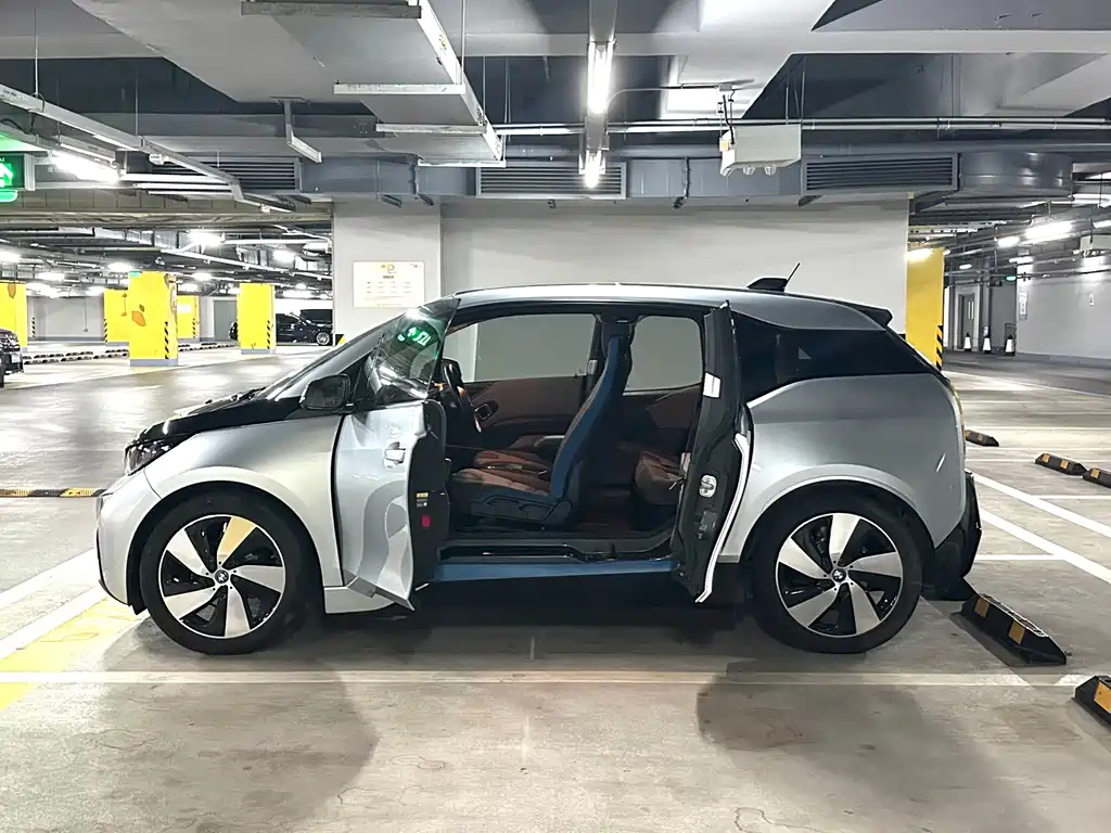 BMW i3 2017 — фото 12