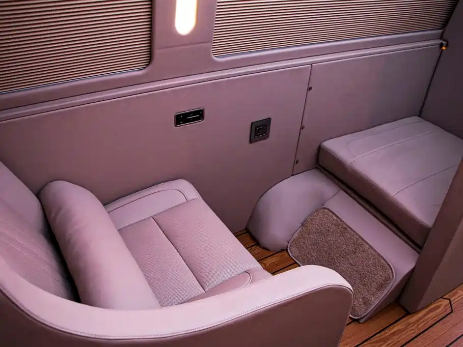 Toyota Coaster 2024 — фото 18