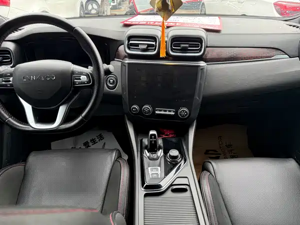 Lynk & Co 03 2019
