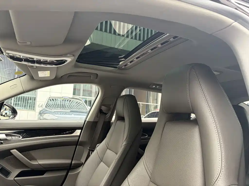 Porsche Panamera 2016 — фото 18