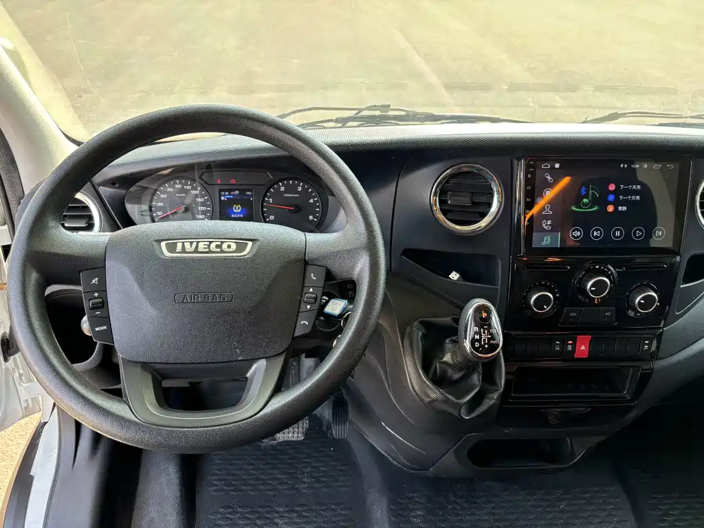 Iveco Wolfson 2023 — фото 18