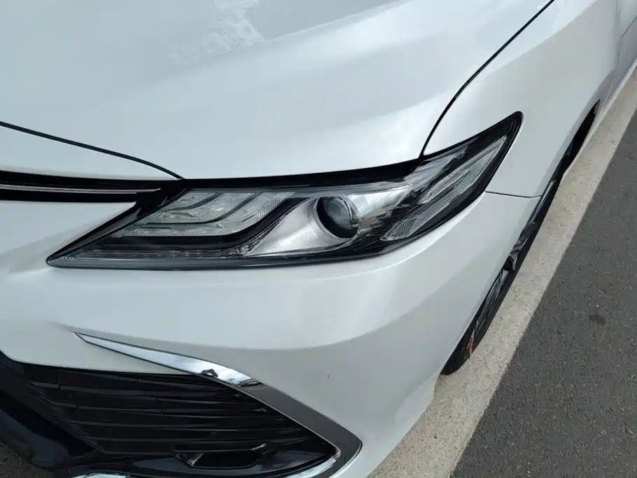 Toyota Camry 2021 — фото 5
