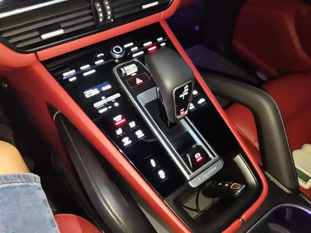 Porsche Cayenne 2020 — фото 14