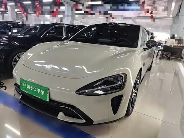 Xiaomi SU7 2024