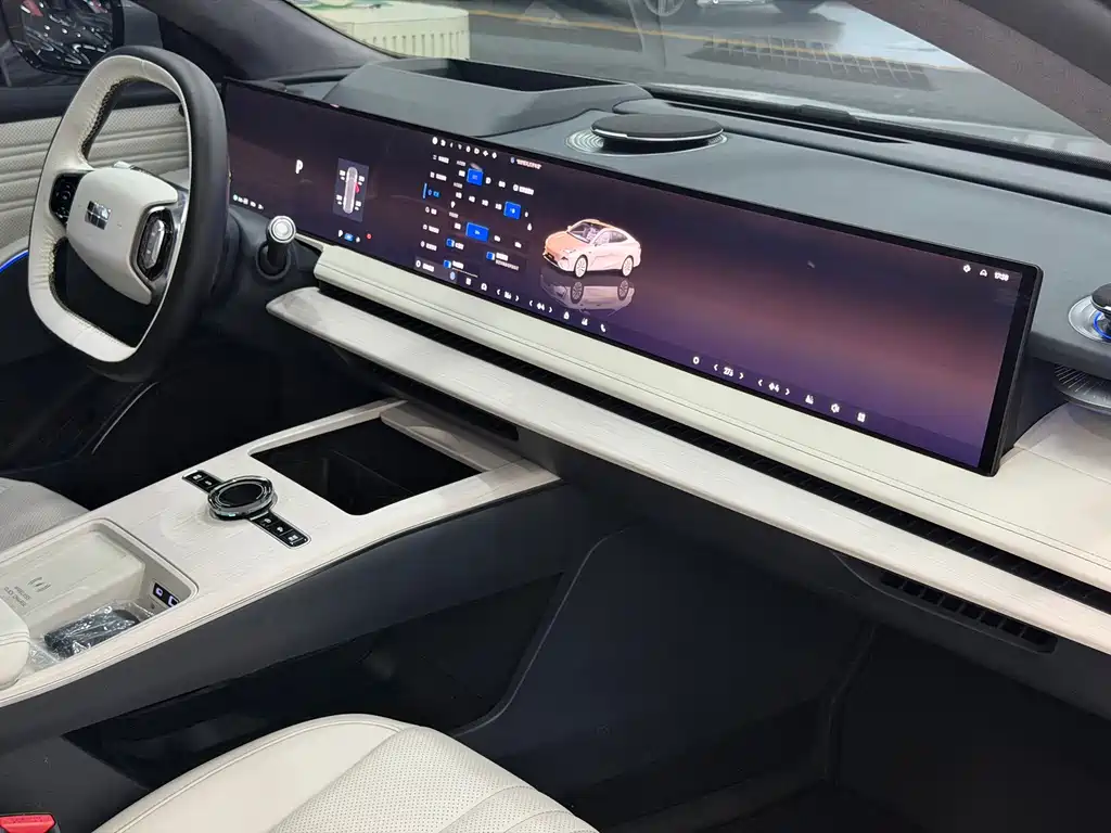 Geely Galaxy E8 2024 — фото 12